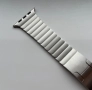 Оригинална Apple Watch сребърна каишка от неръждаема стомана със закопчаване на пеперуда - Оригинал, снимка 11