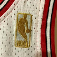 Оригинален мъжки баскетболен потник Mitchell and Ness Michael Jordan 1997-1998 Authentic Jersey , снимка 5 - Спортни дрехи, екипи - 45141696
