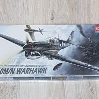 Сглобяем модел на самолет P- 40 M/ N WARHAWK, снимка 1 - Колекции - 45596528