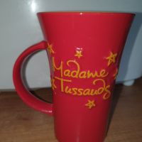 Сувенирна чаша Madame Tussauds, снимка 6 - Чаши - 45510052