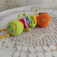 Интерактивна въртележка и бебешка дрънкалка с разтягане., снимка 3 - Дрънкалки и чесалки - 45070538