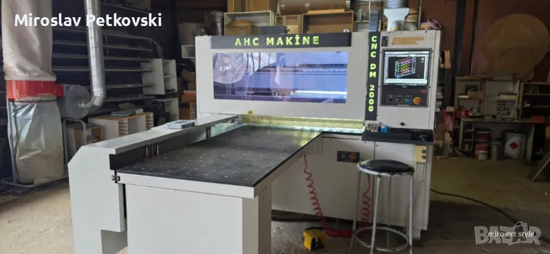 CNC пробивна машина с 4,5 kW фрезови рутер DM 2000 CNC, снимка 1