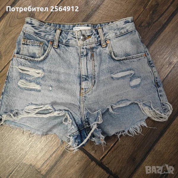 продавам къси панталонки на Bershka , снимка 1