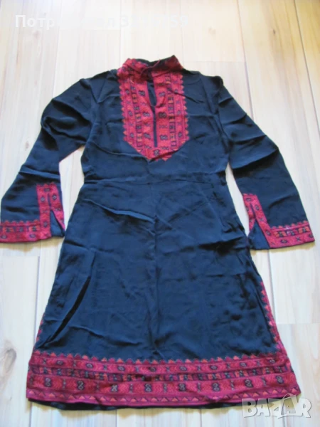 Красива Копринена Рокля, ръчна бродерия , фолк мотиви, снимка 1