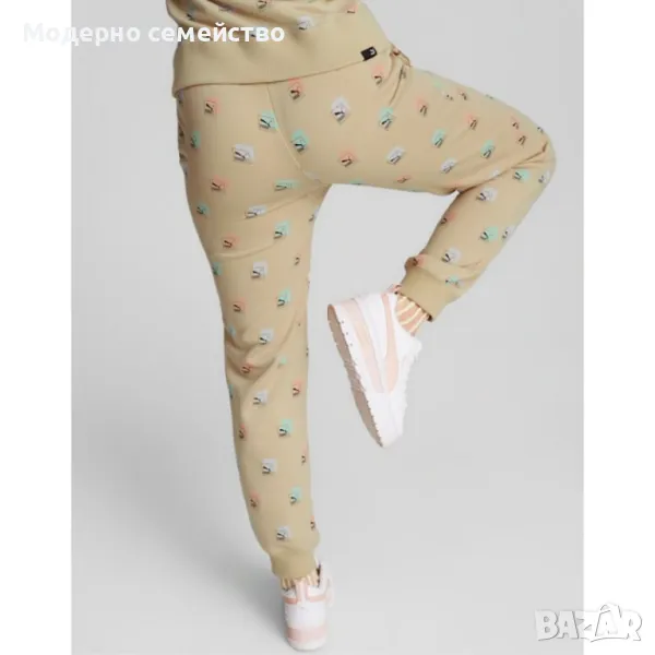 Дамско спортно долнище PUMA Brand Love All Over Print Regular Fit Sweatpants Beige, снимка 1