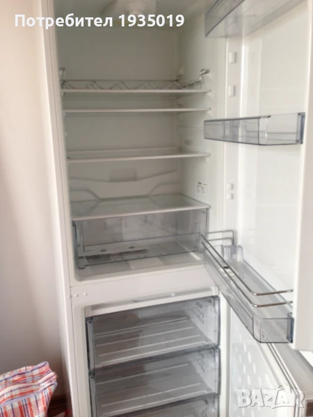 нов хладилник с фризер!, снимка 1