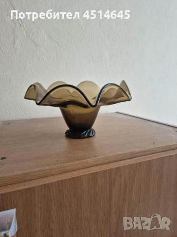 Фруктиера от масивно кафяво стъкло 