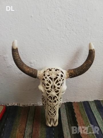 Резбован череп с разглобяеми Рога