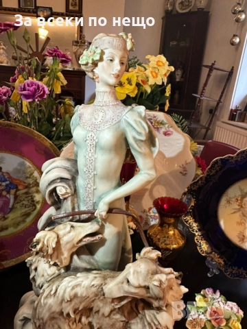 “Florence”Figurine Lady With Greyhounds Код P1740, снимка 4 - Декорация за дома - 52980439