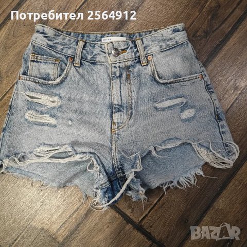 продавам къси панталонки на Bershka , снимка 1 - Къси панталони и бермуди - 47172835