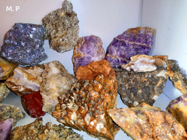 лот колекция минерали от България друза Кварц аметист кристали яспис галенит азурит ахат халцедон , снимка 7 - Колекции - 44986418