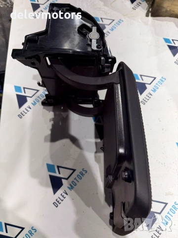 P31469700 подлакътник от Volvo XC60 2 B5 Mild-Hybrid AWD 2.0 дизел, двигател D420T2, 235 кс., 4x4, а, снимка 2 - Части - 54013629