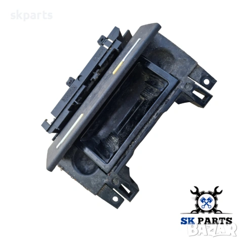 Пепелник за Ауди А4 Б7 / Audi A4 B7, снимка 2 - Части - 53559163