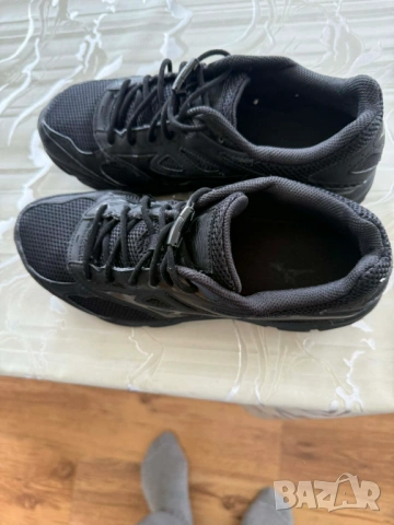 MIZUNO Маратонки № 41 отговрят на№42, снимка 2 - Маратонки - 54203633