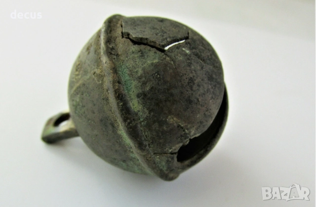 Древна бронзова камбана - звънче с пукнатина, снимка 7 - Антикварни и старинни предмети - 51456581