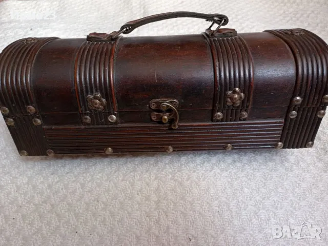 Дамска чанта тип сандъче