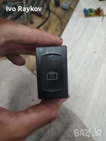 Бутон подгрев задно стъкло за Volkswagen Passat  B5.5 
