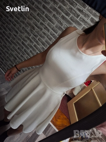 Бяла рокля S