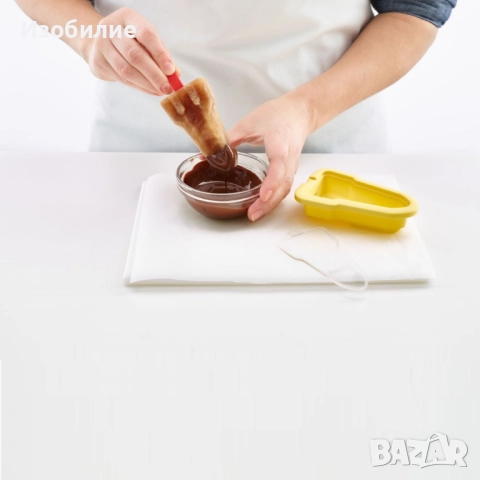 Комплект форми за сладолед на клечка Lekue 4 броя, забавни форми, снимка 5 - Форми - 52349653