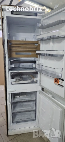 Немски инверторен хладилник с фризер за вграждане Bauknecht no-frost - НОВ, снимка 2 - Хладилници - 53430727