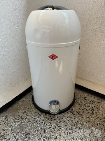 Кош за Отпадъци/Боклук с Педал, Плавно Затваряне - Wesco Kickmaster 180 631-01 Pedal Bin, 33 литра!, снимка 1 - Други стоки за дома - 46707336