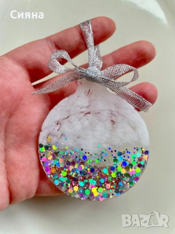 Коледна играчка от епоксидна смола 