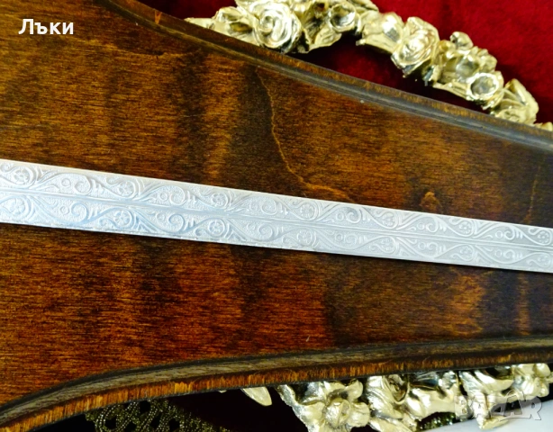 Италиански меч с дървена стойка La Balestra. , снимка 4 - Антикварни и старинни предмети - 53650441