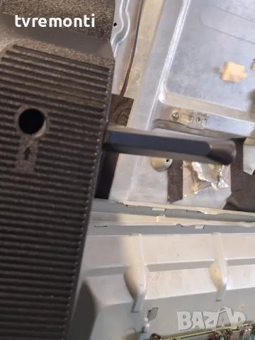 крачета оригинална стойка телевизор HISENSE модел 43A6N, снимка 6 - Стойки, 3D очила, аксесоари - 49775381