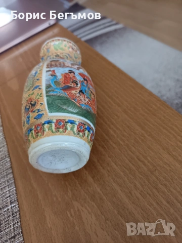 Ваза порцелан с красиви, цветни,  мотиви, снимка 4 - Антикварни и старинни предмети - 53806714