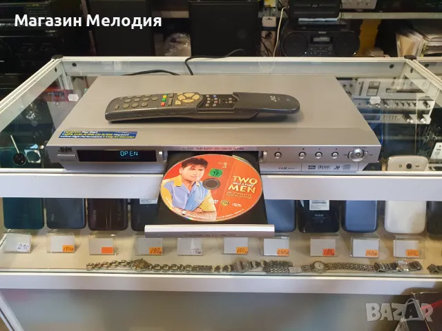 ДВД / DVD Player JVC XV-N33 Чете всички видове дискове + mp3. Има дистанционно ( не е оригинално). В, снимка 1 - Плейъри, домашно кино, прожектори - 46955660