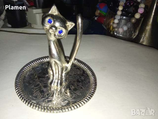 Статуетка на котка от метал