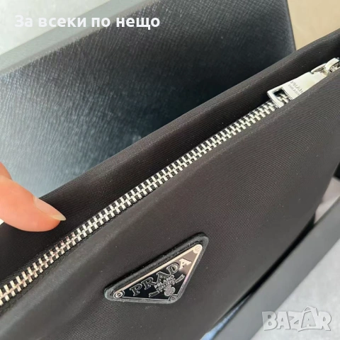 Prada Черна Чанта Тип Клъч С Торбичка На Марката Код 66Btq13, снимка 2 - Чанти - 53753980