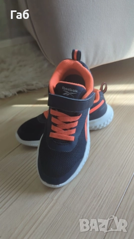 Чудесни детски маратонки Reebok номер 31 за краче 19,5 см, подходящи за момиче. , снимка 3 - Детски маратонки - 52822376