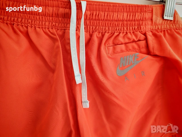 Дамски спортни къси панталонки Nike Air Tempo Shorts, снимка 2 - Къси панталони и бермуди - 53875779