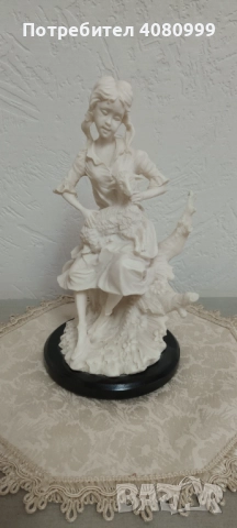 Стауя, клей, мисля "Момиче с агънце"