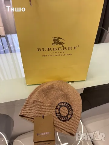 Burberry-Оригинална чисто нова зимна шапка унисикс, снимка 1 - Шапки - 46644644