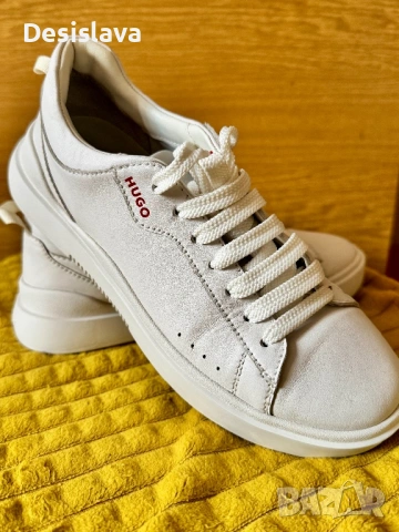Бели сникърси HUGO