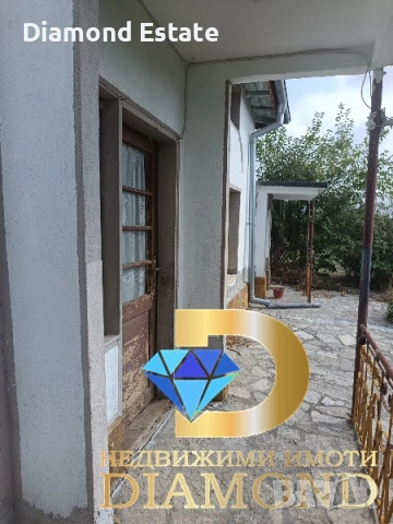 Едноетажна къща в село Гранит, общ. Чирпан, снимка 11 - Къщи - 54226115