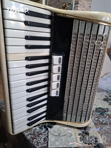 Велтмайстер 60 баса , снимка 3 - Акордеони - 52531631
