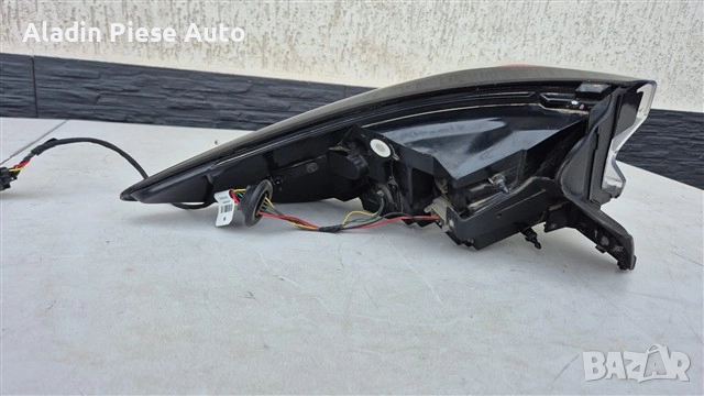 Заден десен стоп на калника Ford Kuga година 2019 2020 2021 2022 2023 код LV4B-13404-BF, снимка 5 - Аксесоари и консумативи - 52836677