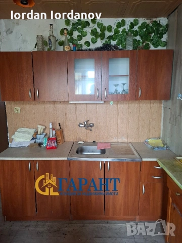 Продава тристаен апартамент 