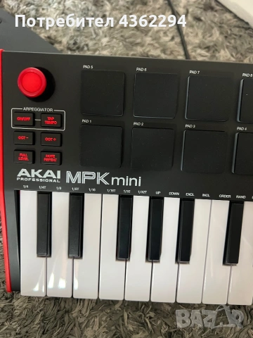Akai MPK Mini синтезатор, снимка 2 - Ресийвъри, усилватели, смесителни пултове - 53216725