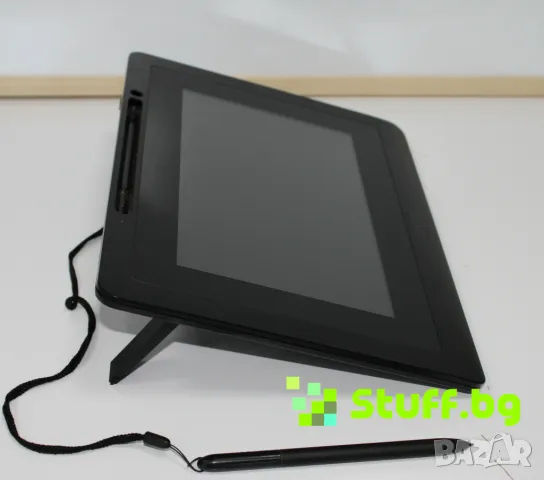 Графичен таблет Wacom Interactive Pen Display DTU-1031X USB LCD 10.1'', снимка 5 - Таблети - 46848323