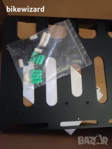 Стенна стойка за 2 зарядни устройства и 4 батерии Makita 18V и 14.4V НОВИ, снимка 6 - Други инструменти - 50639580