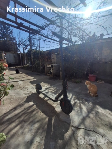 Електрическа тротинетка Xiaomi Mi Electric Scooter 3 – Отлично състояние, готова за каране, снимка 5 - Велосипеди - 54006071