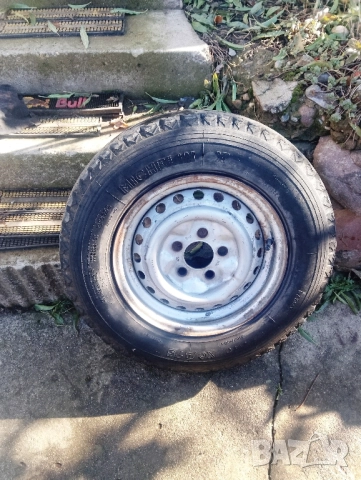 Гума с джанта с никелиран тас Фолксваген т2, снимка 2 - Гуми и джанти - 40085236