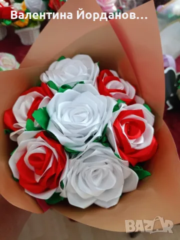 букети със сатенени рози , снимка 3 - Декорация за дома - 47116478