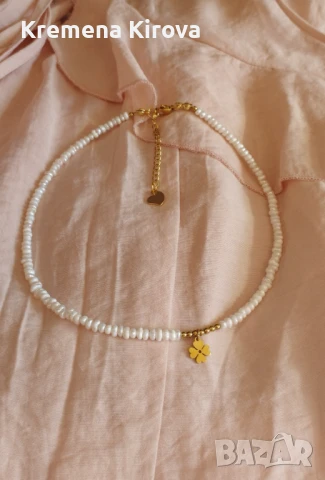 Чокър с фини перли и стомана. С четирилистна детелина за късмет. Бижута Луди гъби. Ръчна изработка.