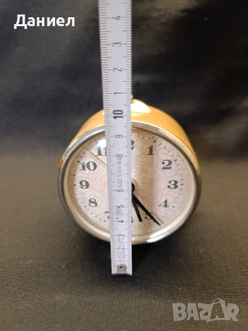 Стар будилник Севани, снимка 4 - Антикварни и старинни предмети - 51311079