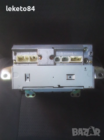 Оригинално радио CD W58810 Toyota Corolla Verso, снимка 6 - Аксесоари и консумативи - 53638974